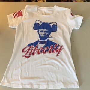 EUC woman’s grunt style short sleeve t-shirt